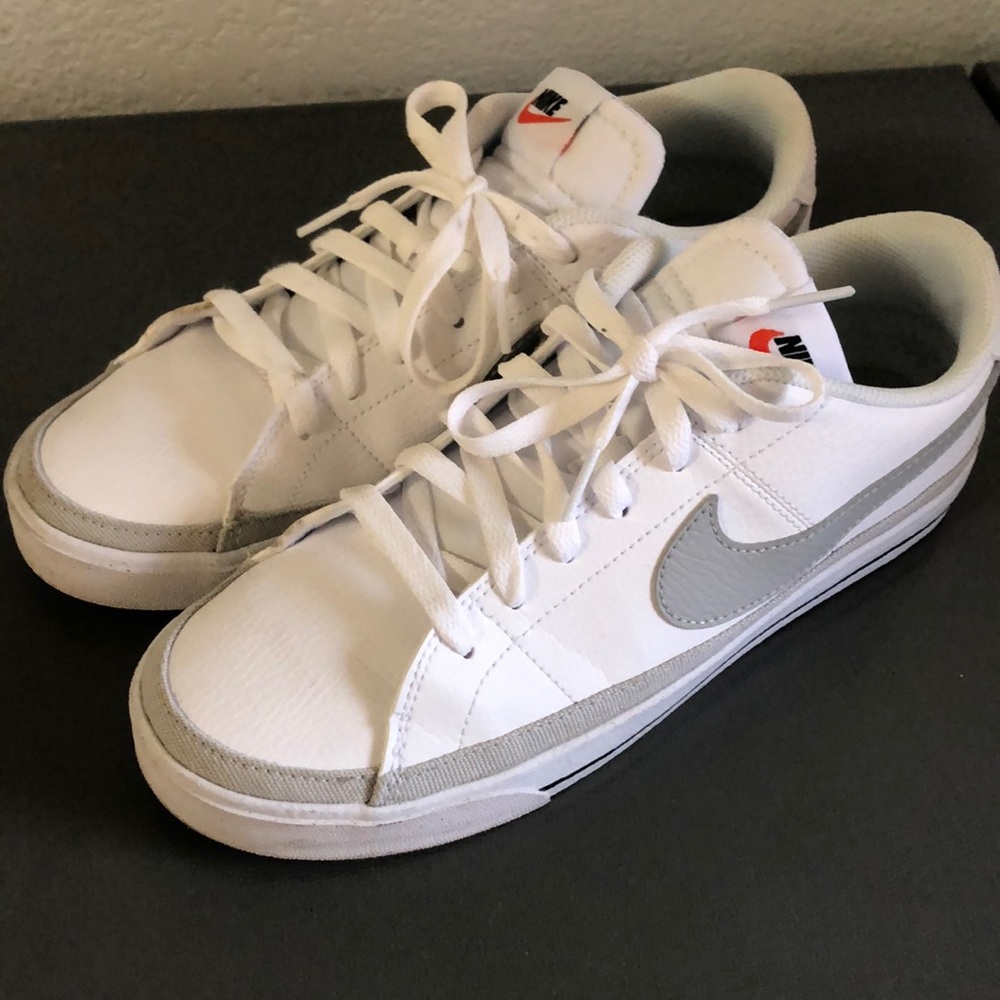Nike - Legacy Court Sneakers